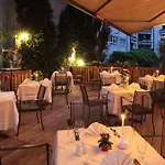 Trip Stadthotel 호텔 3*