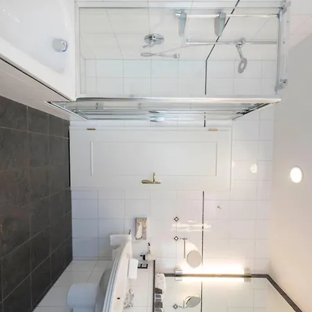 Trip Stadthotel Otel 3*