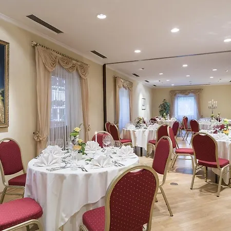 Trip Stadthotel Ξενοδοχείο