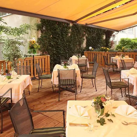 Trip Stadthotel Hotel 3*